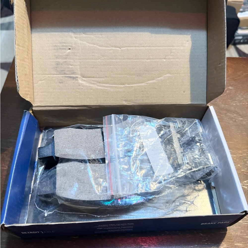 Detroit Axle Brake Pads